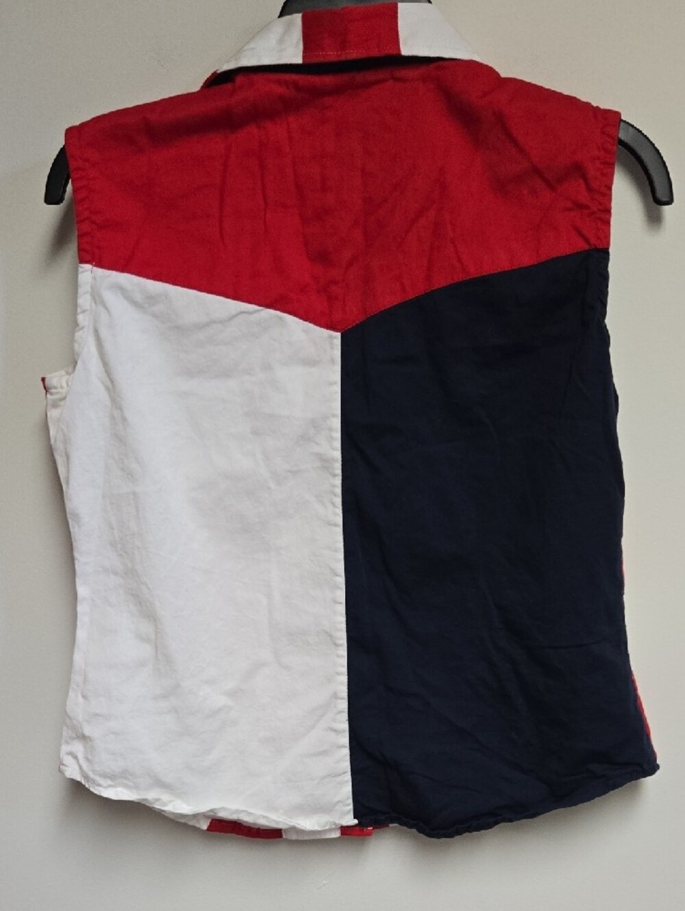 Scully Woman's Red White Blue Flag-Print Sleeveless Button Shirt - Picture 3 of 5